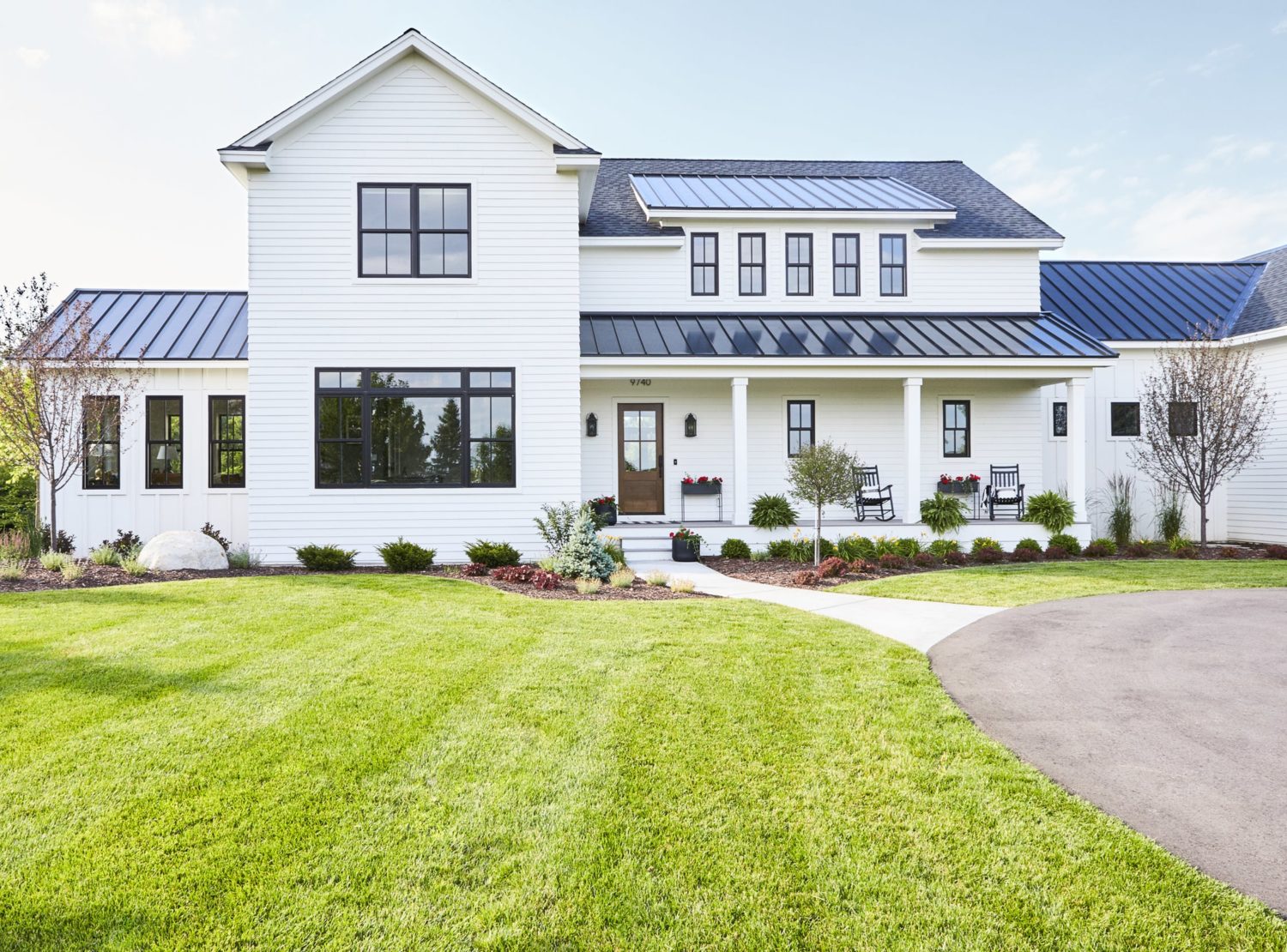 houses with white metal roofs